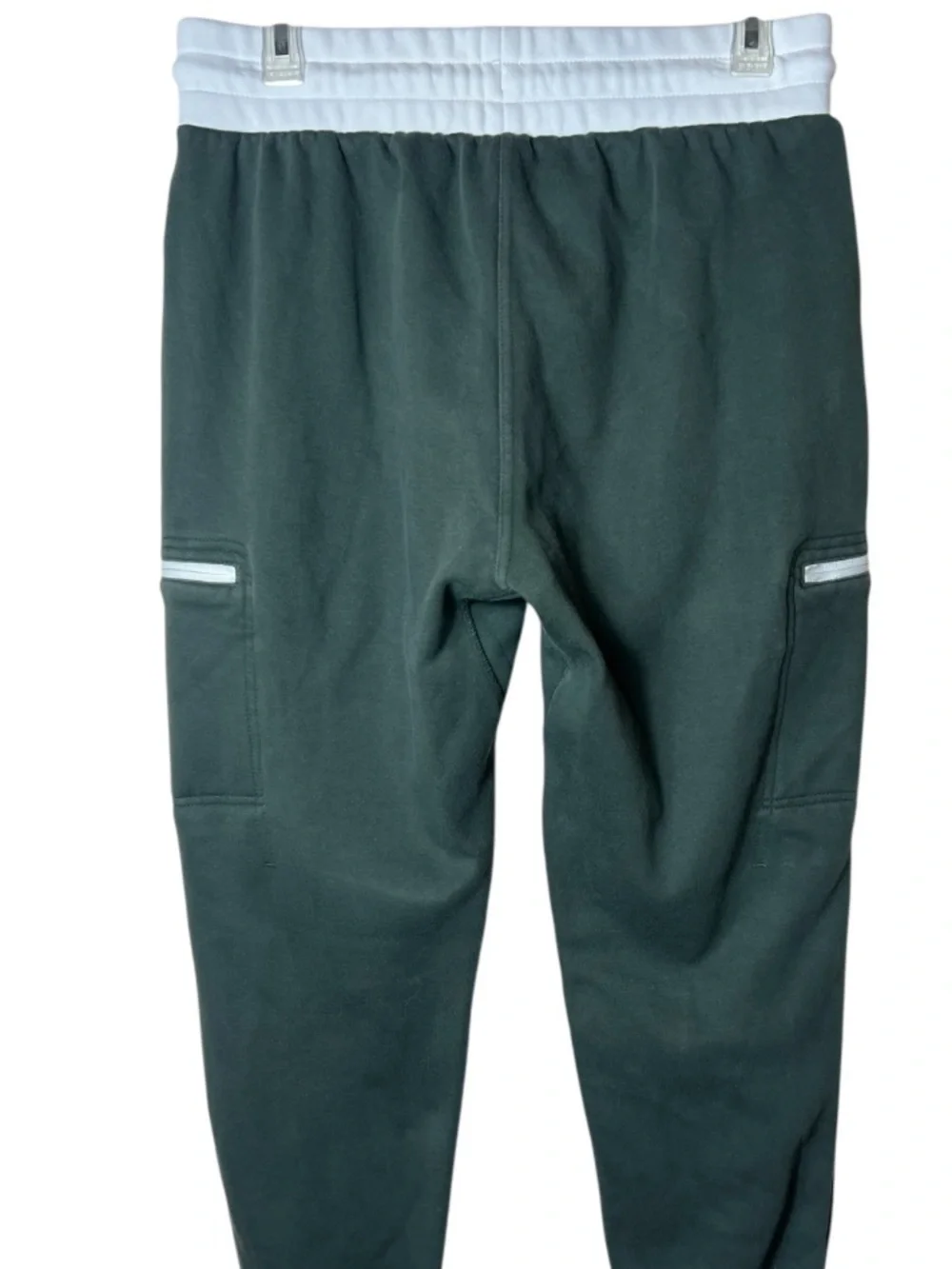 Fabletics Men’s Go To Cargo Jogger Pants Green Athleisure Comfort Casual